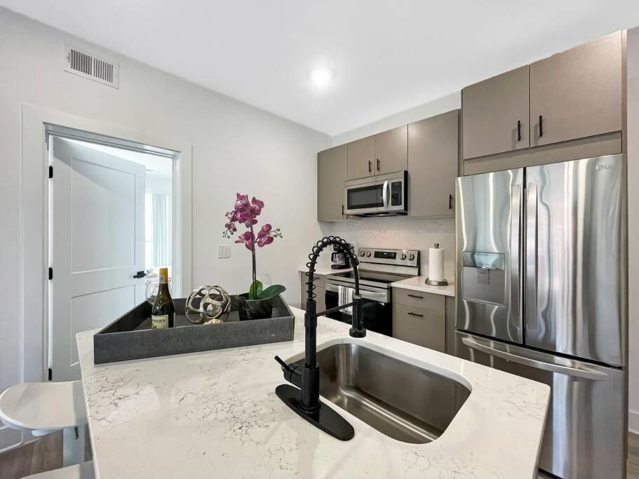 Central Dc Apt , City Skyline View , Close To All Washington Extérieur photo