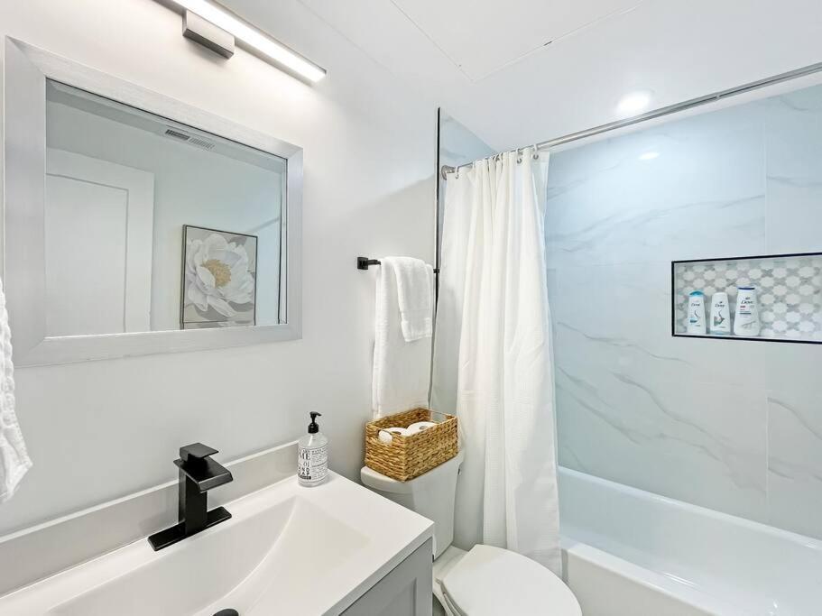 Central Dc Apt , City Skyline View , Close To All Washington Extérieur photo